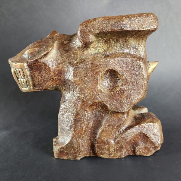 esctultura en bronze
